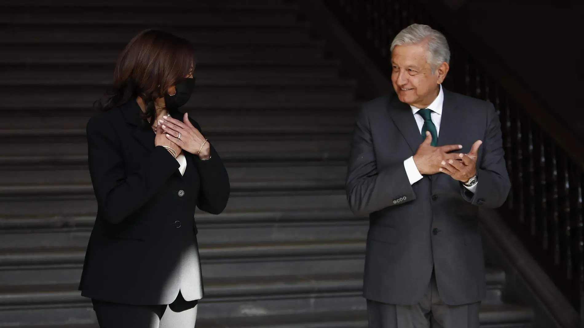 amlo- kamala harris